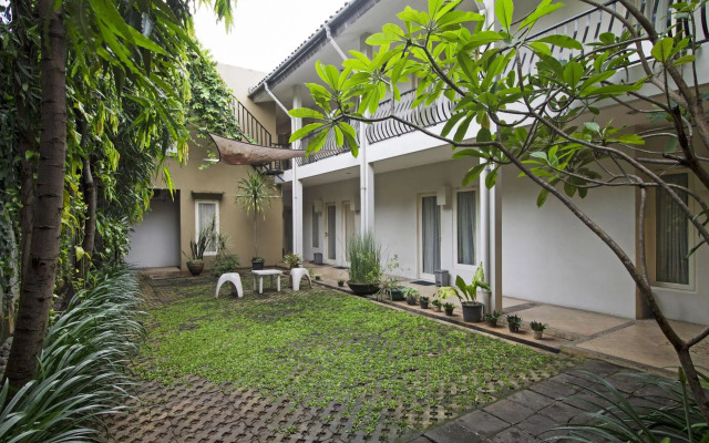RedDoorz @ Mampang Prapatan