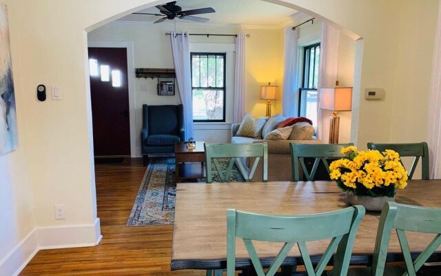 Cozy Bungalow in Downtown Loveland w/Free Bikes!