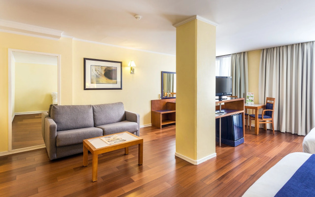 Holiday Inn Lisbon by IHG