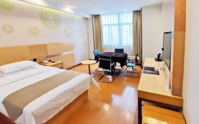 GreenTree Inn Xianning Xian'an High-speed Railway North Station Hardware Building City