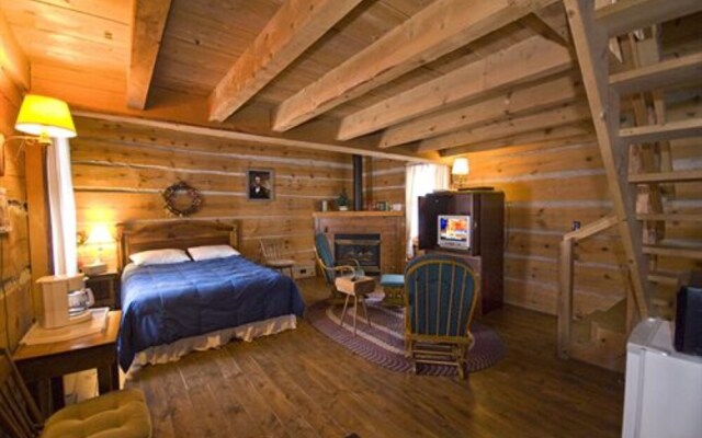 Galena Log Cabin Getaway