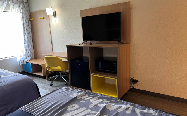 Days Inn by Wyndham West Des Moines / Clive