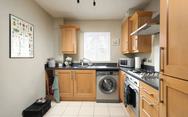 Stylish Flat With Sofa Bed in Malmesbury