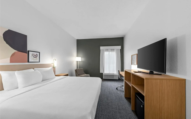 Spark by Hilton Cincinnati Airport South