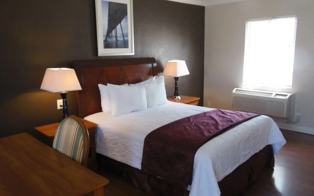Hi-Way Host Motel