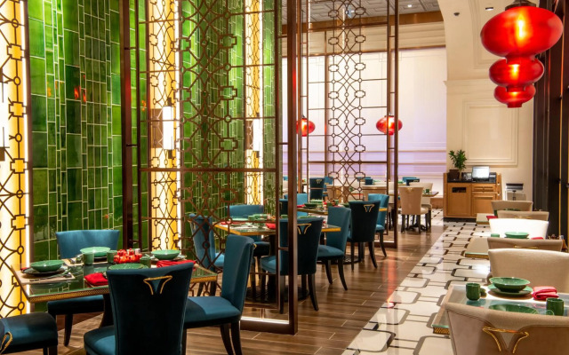 The Parisian Macao