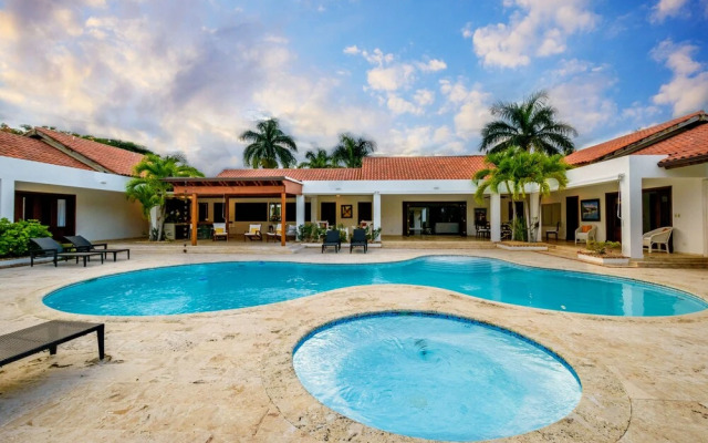 Luxurious Villa