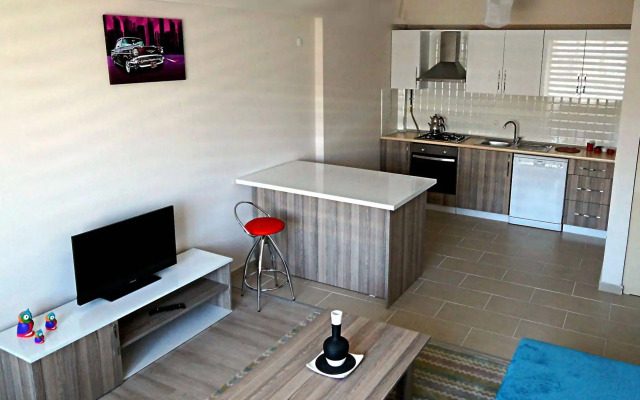 Hayat Home Suite