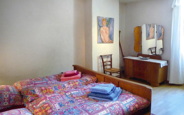 Cozy Noves Home With Pool Access