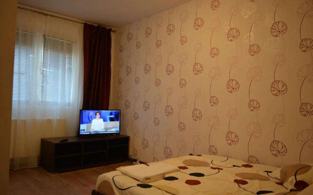 Iulia Studio 9