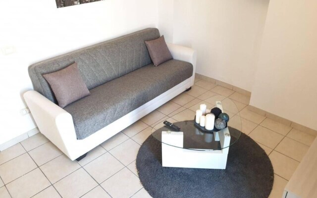 Charming 1-bed Apartment in Napoli