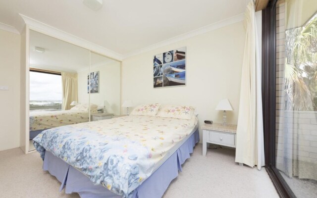 Lakeshore Lodge unit 11