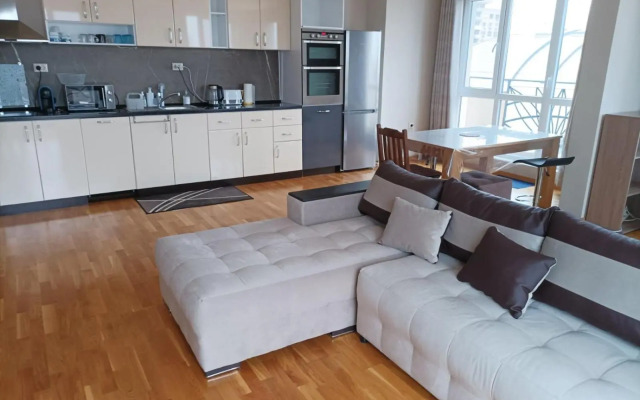 One Bedroom Apartment 46- Trakia 54 А