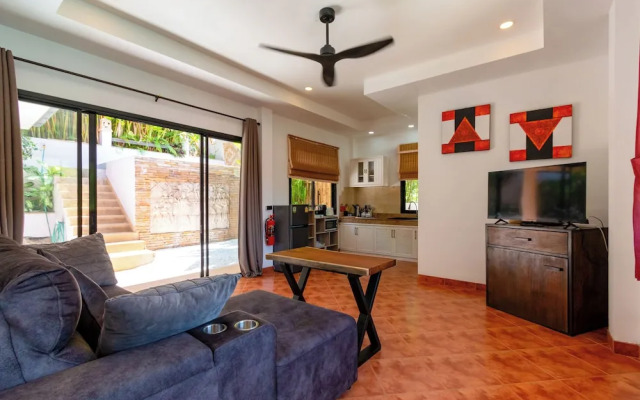 Cozy Pool Villa Outdoor Jacuzzi V197