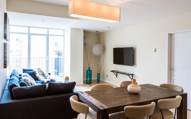 Airy Downtown Apartments by Nuage
