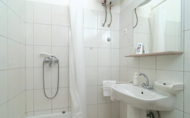Awesome Home in Omis With Wifi and 6 Bedrooms
