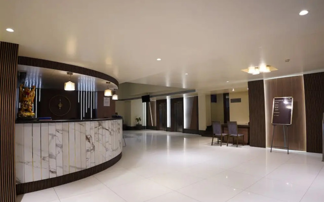 Hotel Sadanand Regency