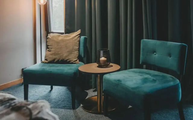 4 Star Hotel Room With Free Breakfast