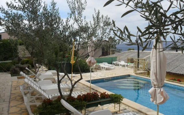 Zlato - With Pool - SA5 Maslina