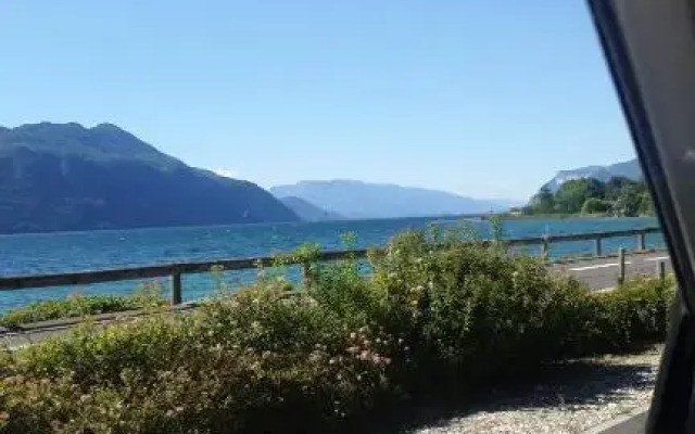 studio meublé au RDC , proche lac