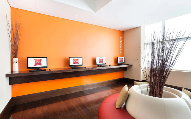 Hotel ibis Al Rigga