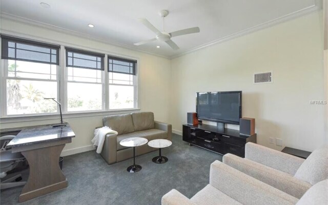 Dockside Darling 3 Bedroom Home