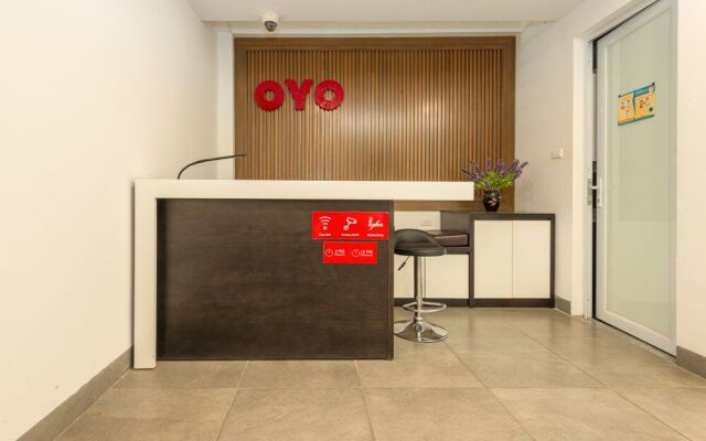 OYO 1042 Cozy Select Luxury Apartments