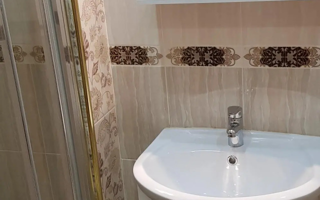 На Новомарьинской