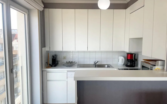 Apartment in Nieuwpoort With sea View