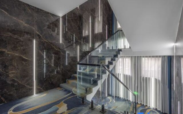 Shuiyun Hotel (Jiaxing Pinghu Donghu Scenic Area Branch)