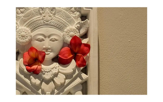 Narendra Suites