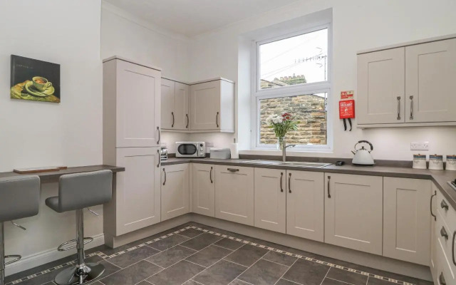 Park Road Apartment