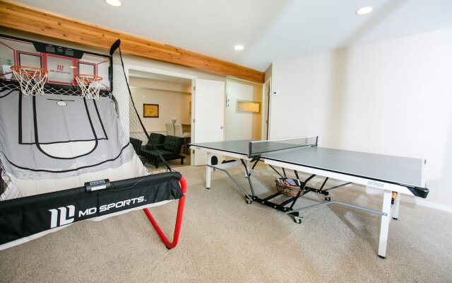 Nederland Getaway 4 Bedroom Home by RedAwning