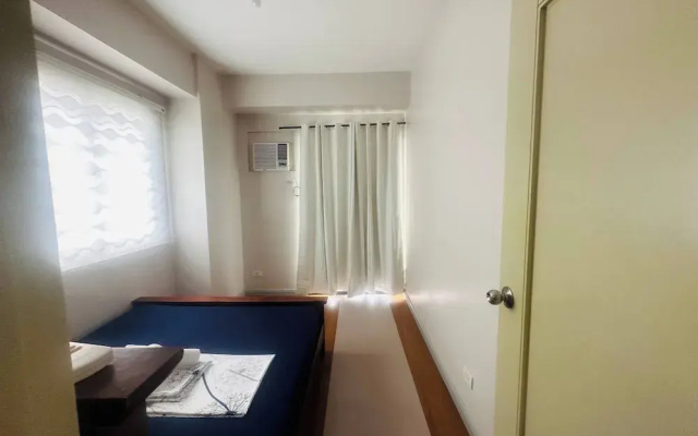 Spacious Central Davao City Getaway - Spacious Apartment With Shared Pool