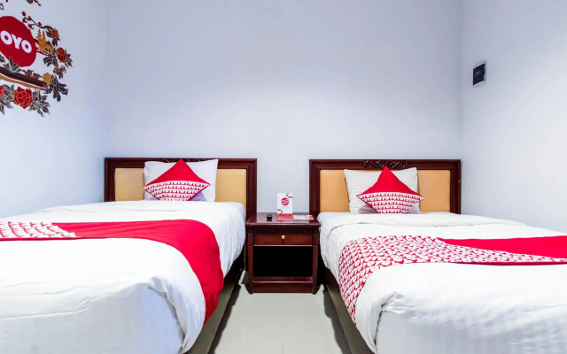 Super OYO 283 Helvetia Residence