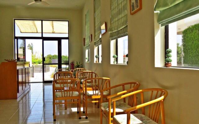 Debby Hotel Apartments