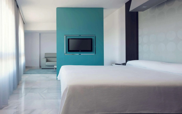 NH Algeciras Suites