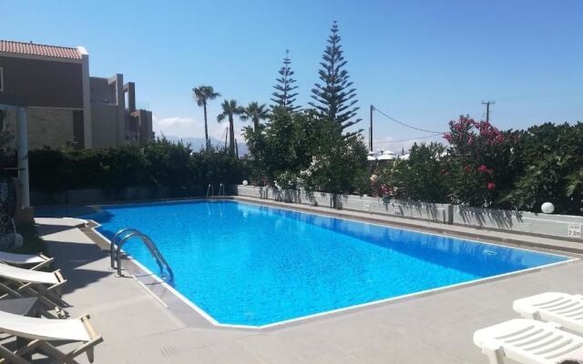 Oliva Beach Studios & Apartments