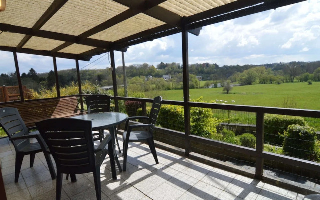 Comfortable Chalet in Petithan With Garden