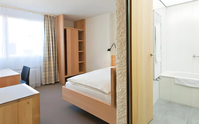 Отель Hauser Swiss Quality