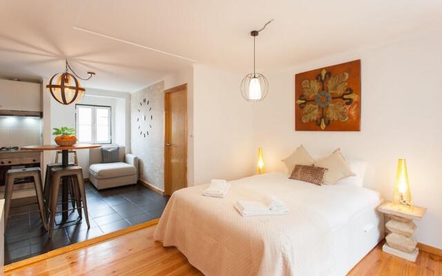 Moniz Studio Apartment - by LU Holidays