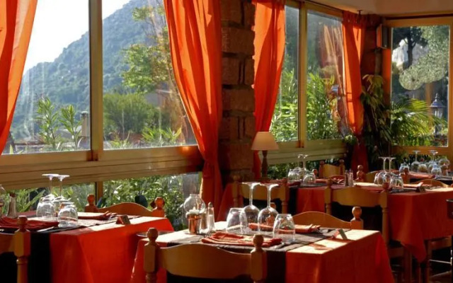 Hotel Restaurant Le Porto