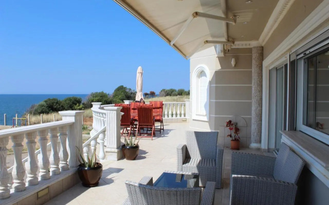 Villa Dimitri - Penthouse Seaview