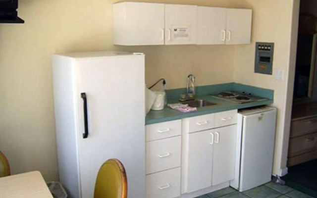 Fisher Inn Resort & Marina