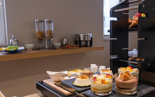 Charme Simon Bolivar