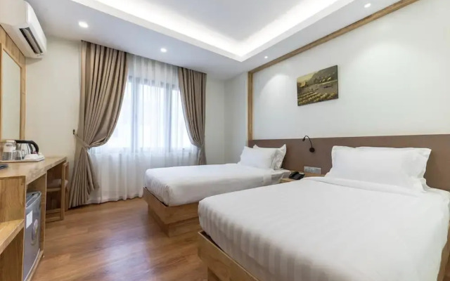 The Gandamar Hotel