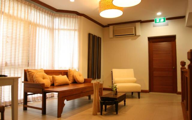 NT Place Sukhumvit Suites