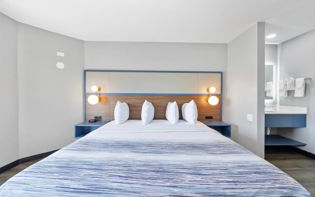 Howard Johnson by Wyndham Urbana