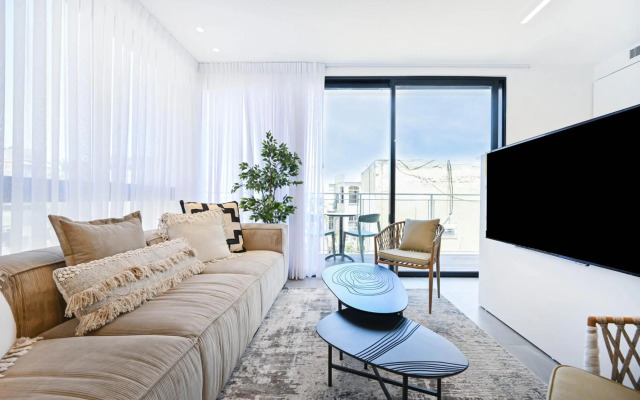 Sweet Home by HolyGuest