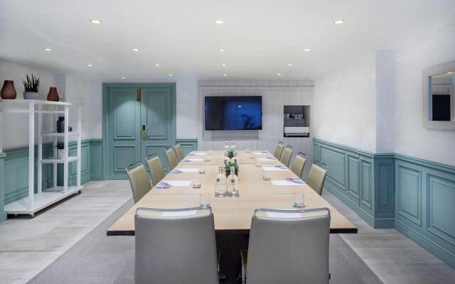 The Level at the Melia White House